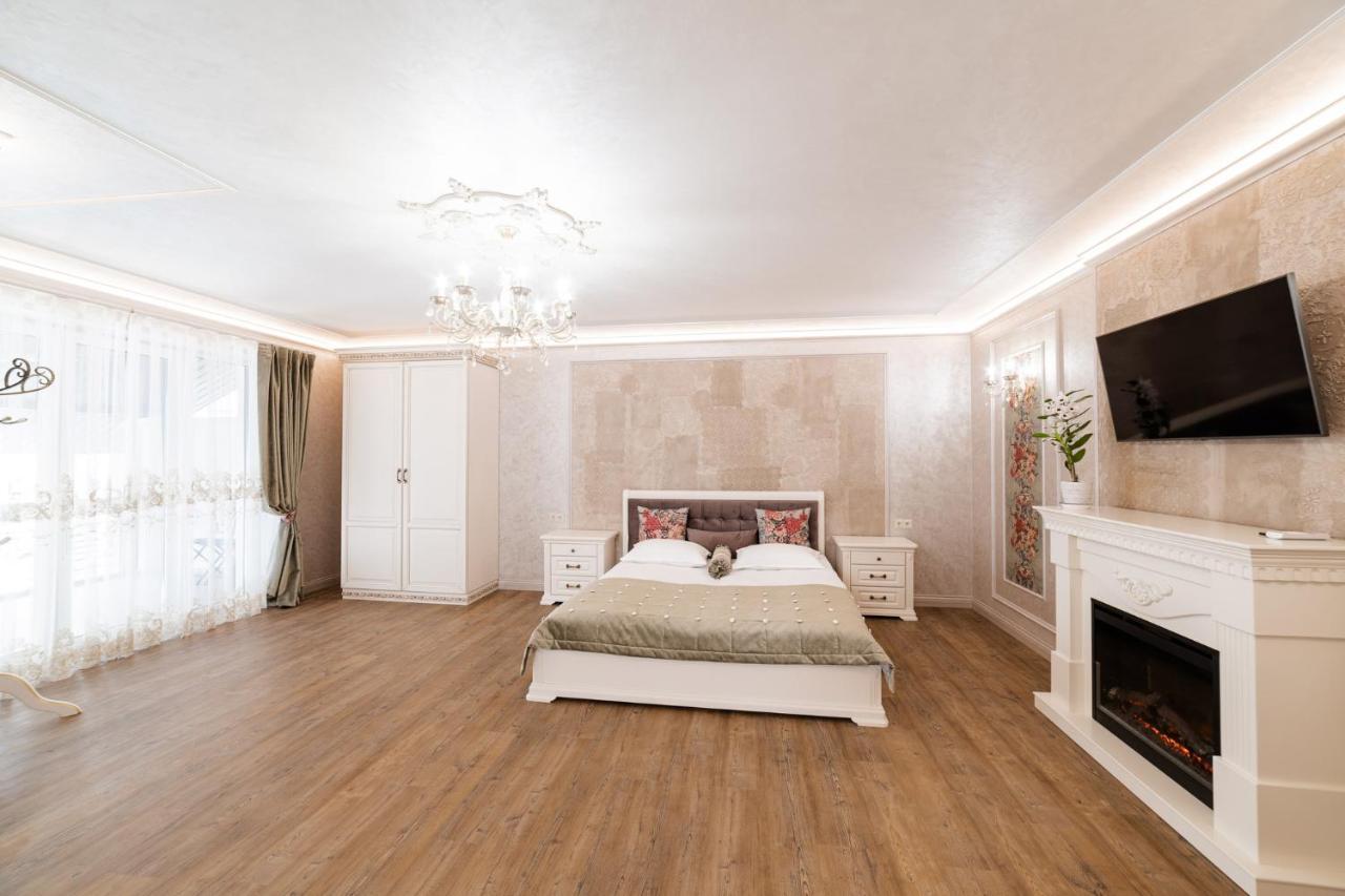 Vip Apartment On Duhnovicha Street .Free Parking. Oujhorod Extérieur photo