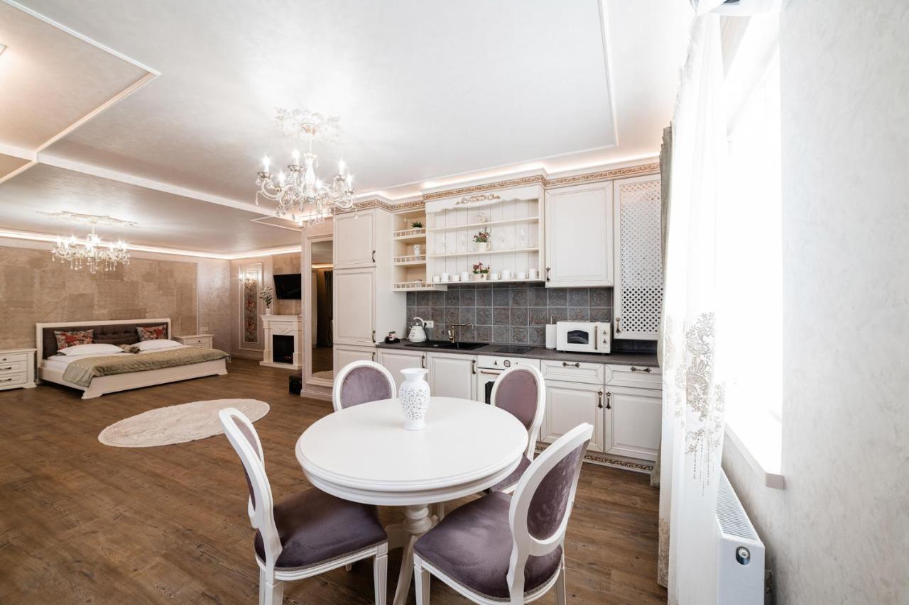 Vip Apartment On Duhnovicha Street .Free Parking. Oujhorod Extérieur photo