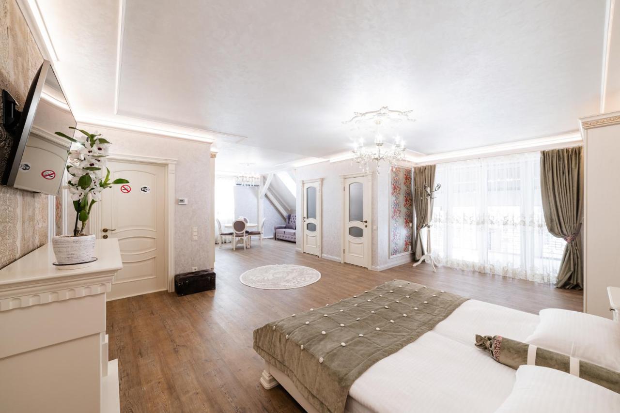 Vip Apartment On Duhnovicha Street .Free Parking. Oujhorod Extérieur photo