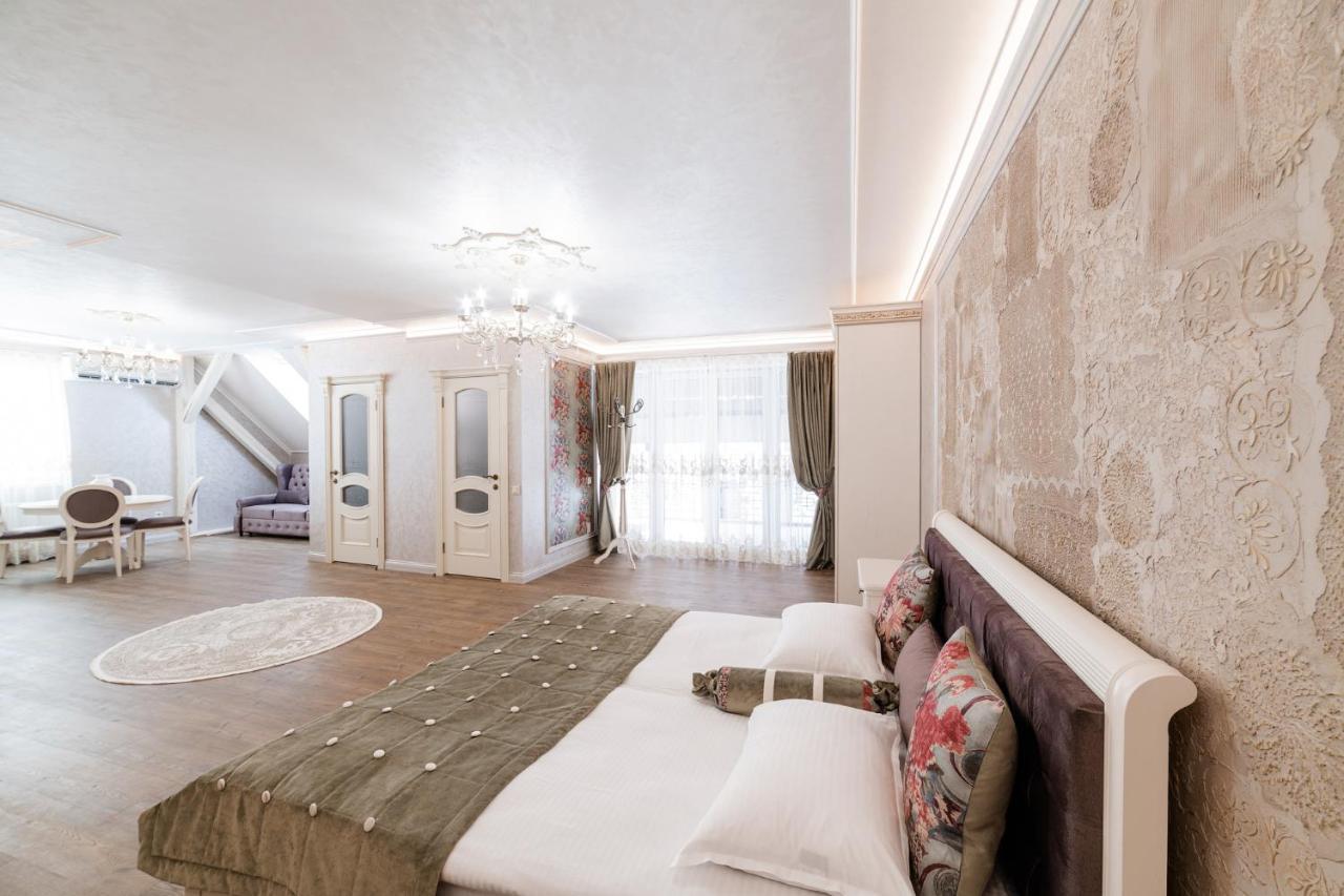 Vip Apartment On Duhnovicha Street .Free Parking. Oujhorod Extérieur photo