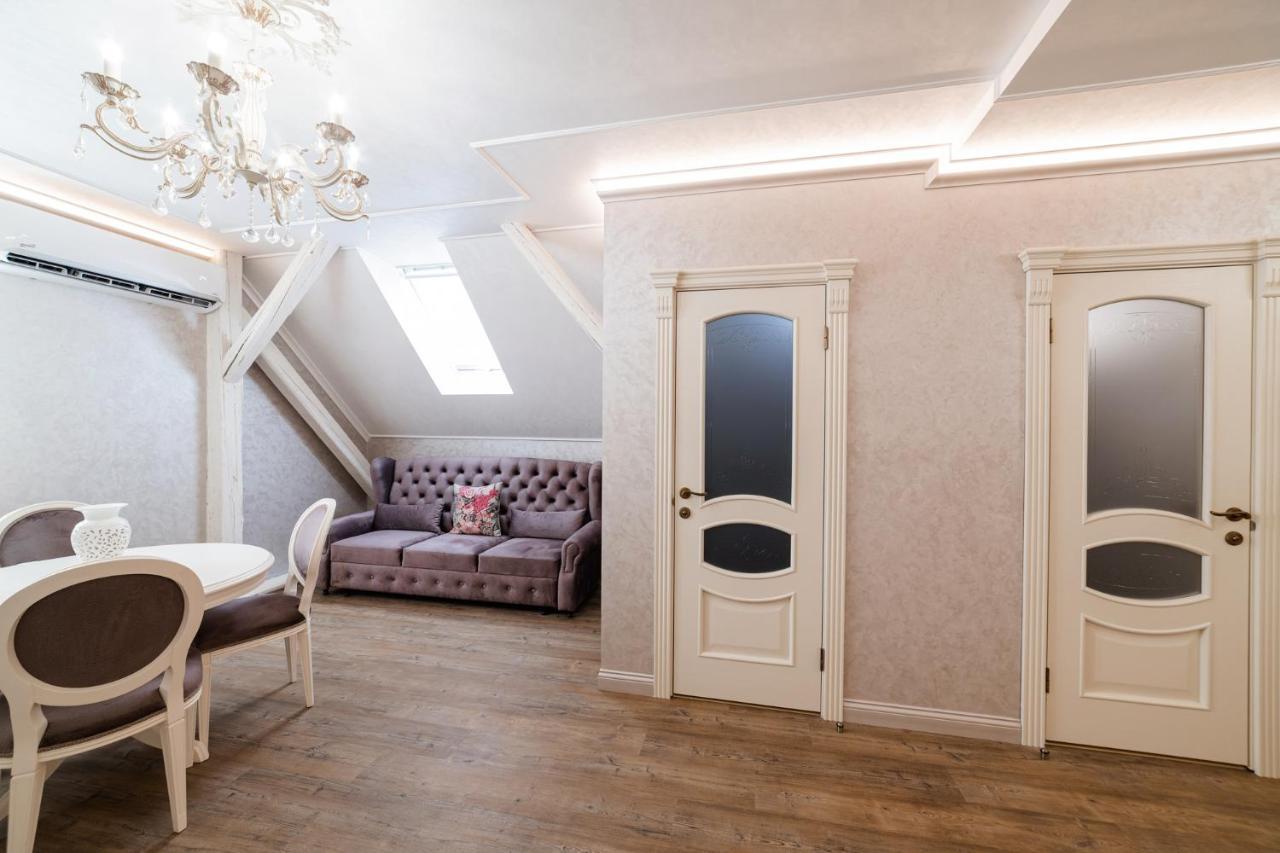 Vip Apartment On Duhnovicha Street .Free Parking. Oujhorod Extérieur photo