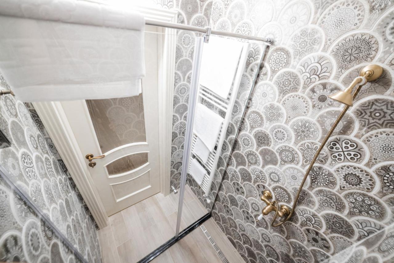 Vip Apartment On Duhnovicha Street .Free Parking. Oujhorod Extérieur photo