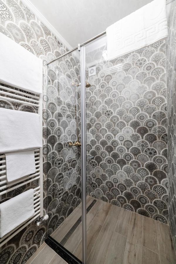 Vip Apartment On Duhnovicha Street .Free Parking. Oujhorod Extérieur photo