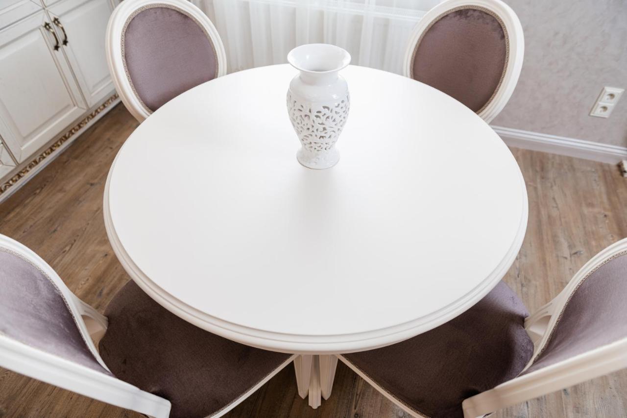 Vip Apartment On Duhnovicha Street .Free Parking. Oujhorod Extérieur photo